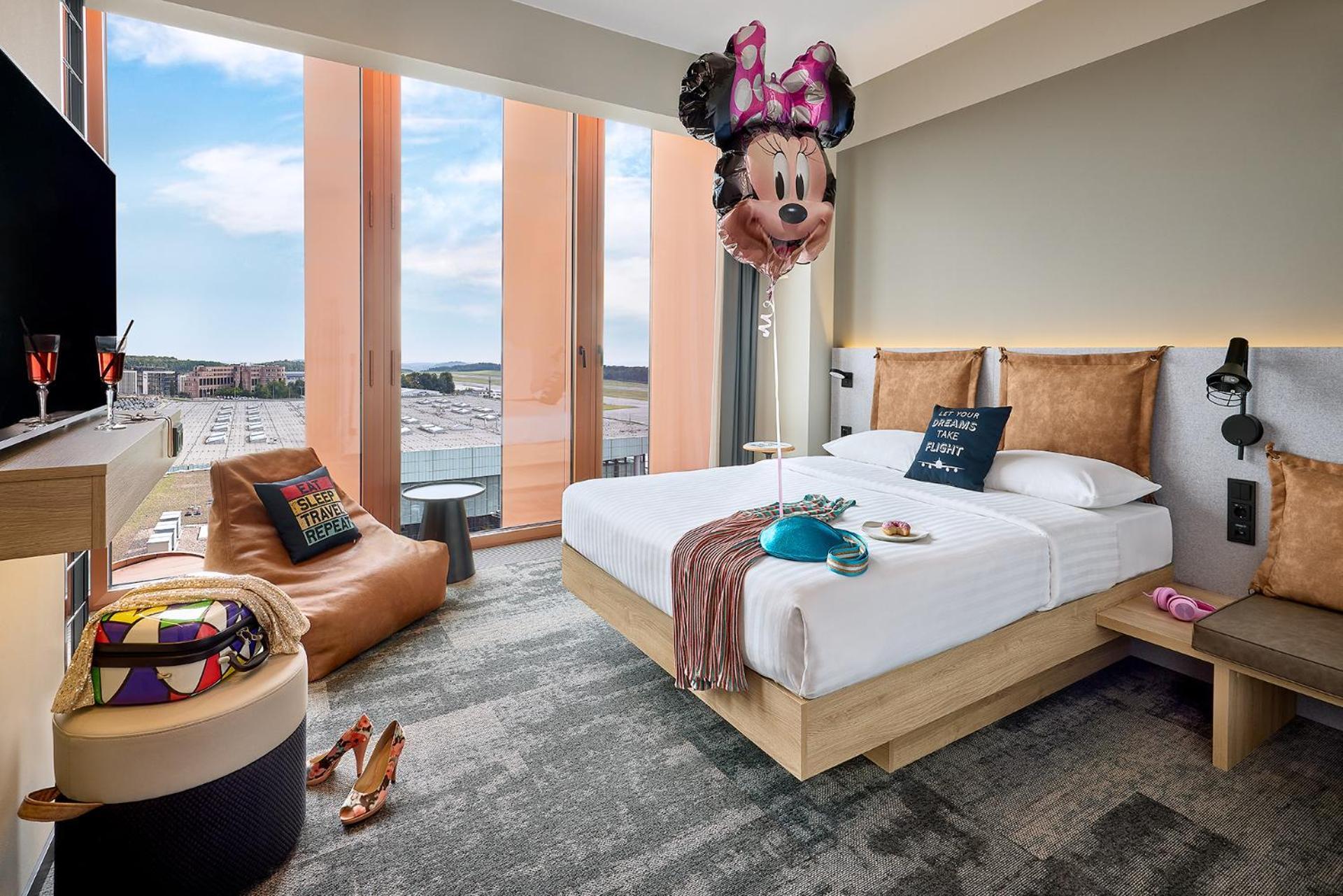 Moxy Luxembourg Airport Hotel Niederanven Luaran gambar