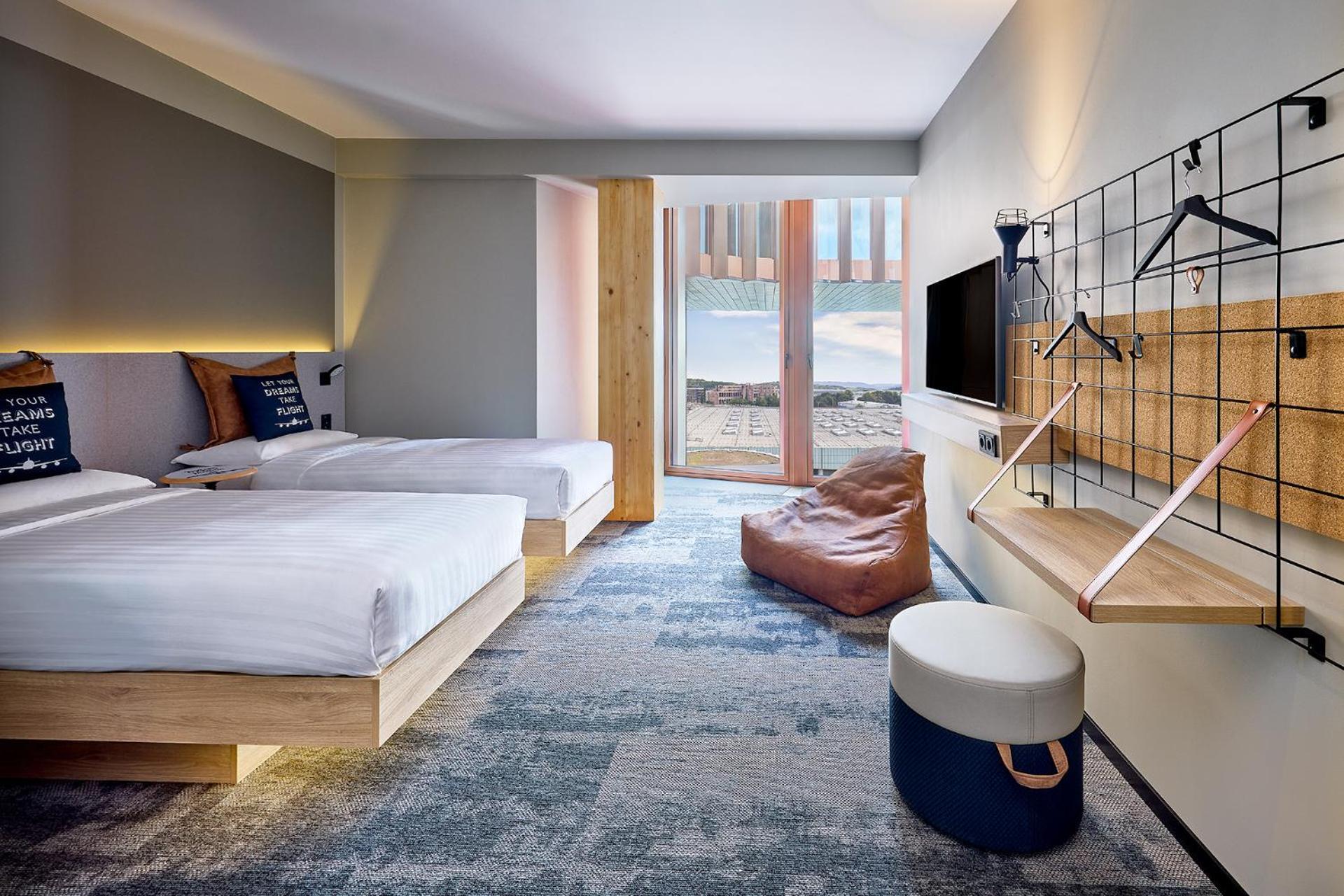 Moxy Luxembourg Airport Hotel Niederanven Luaran gambar
