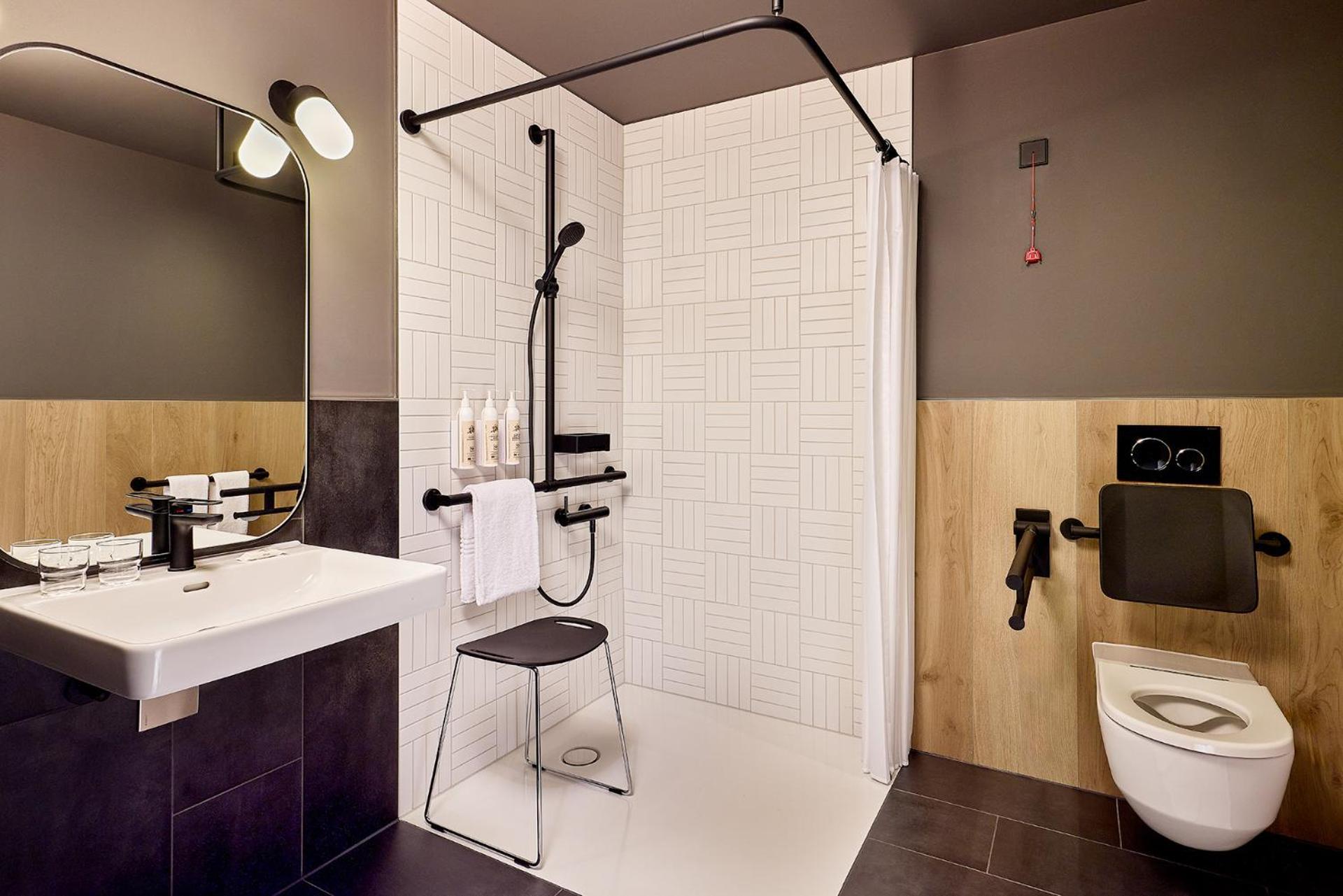 Moxy Luxembourg Airport Hotel Niederanven Luaran gambar