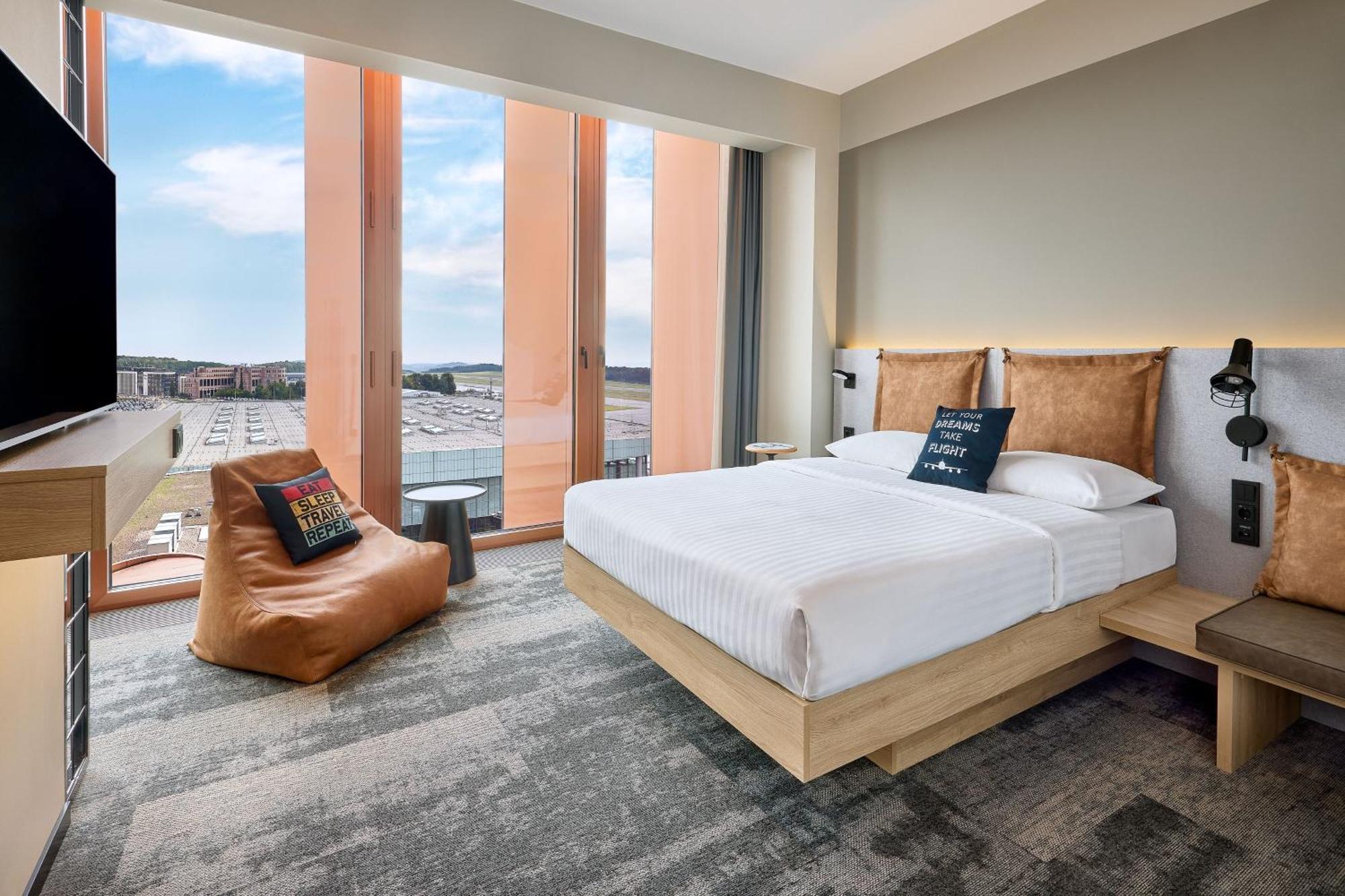 Moxy Luxembourg Airport Hotel Niederanven Luaran gambar