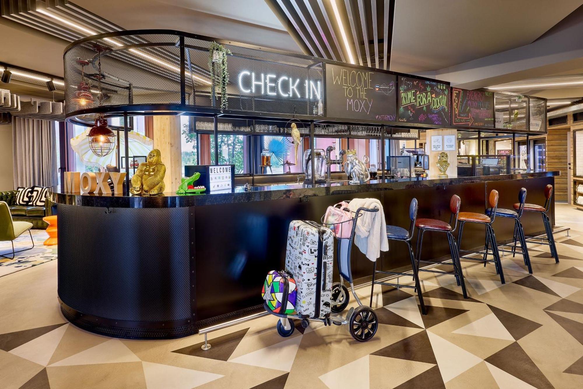 Moxy Luxembourg Airport Hotel Niederanven Luaran gambar